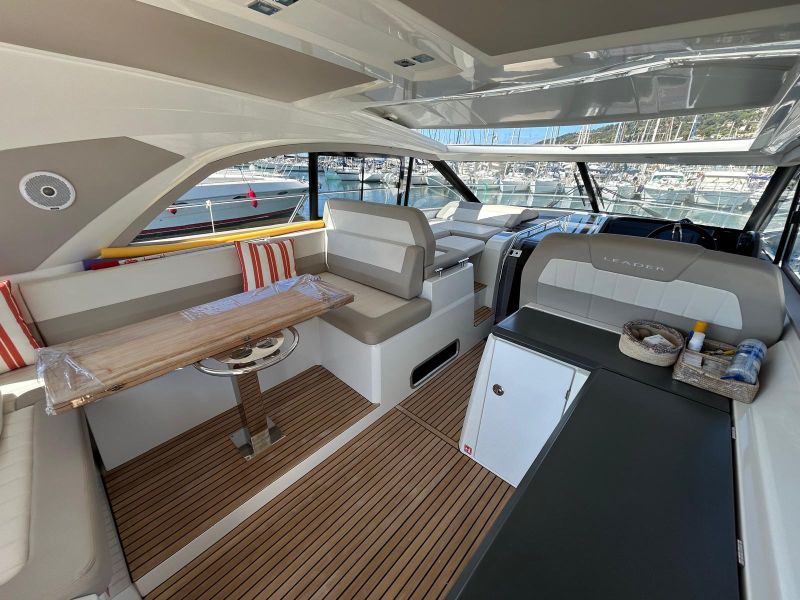 LEADER_48_location_charter_cannes_antibes_4