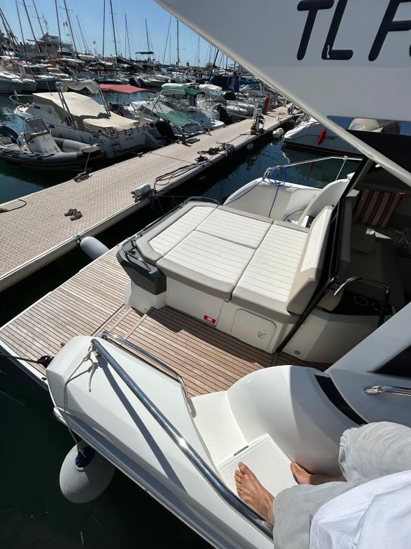 LEADER_48_location_charter_cannes_antibes_5